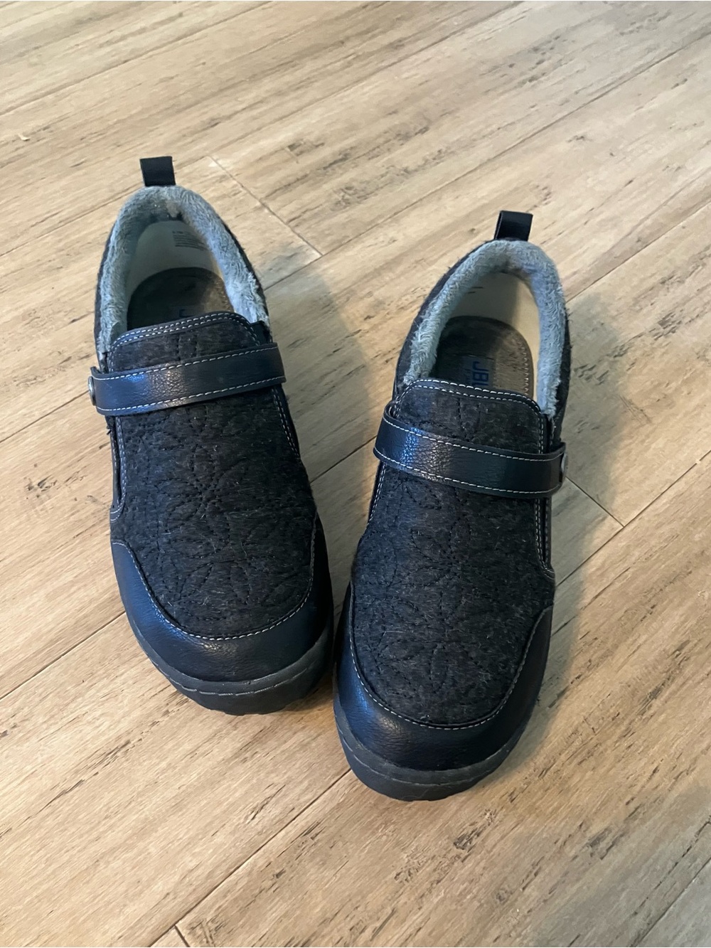 JBU leather/textile fur women’s gray/ black metal button loafers. Size 9.5